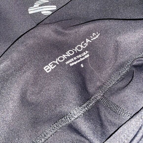 Beyond Yoga reflective cactus leggings | Sz S - Picture 5 of 5